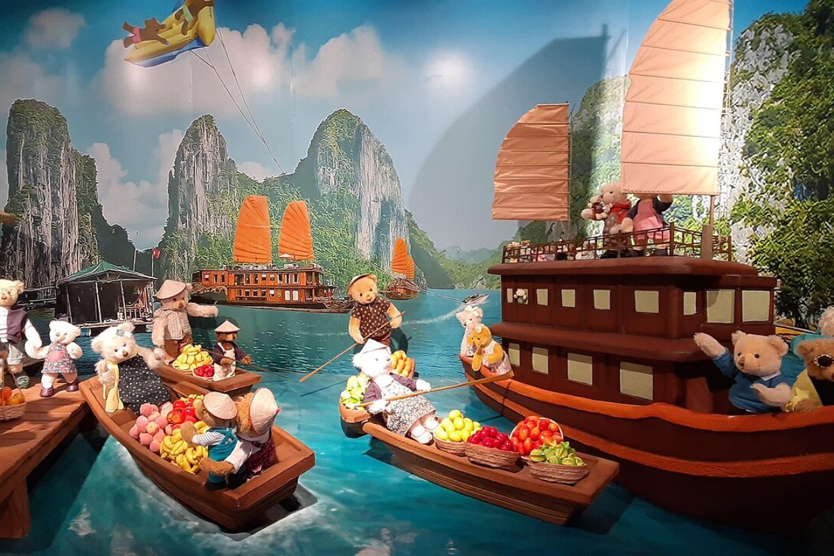 Lối đi bộ trong khu Grand World Phú Quốc