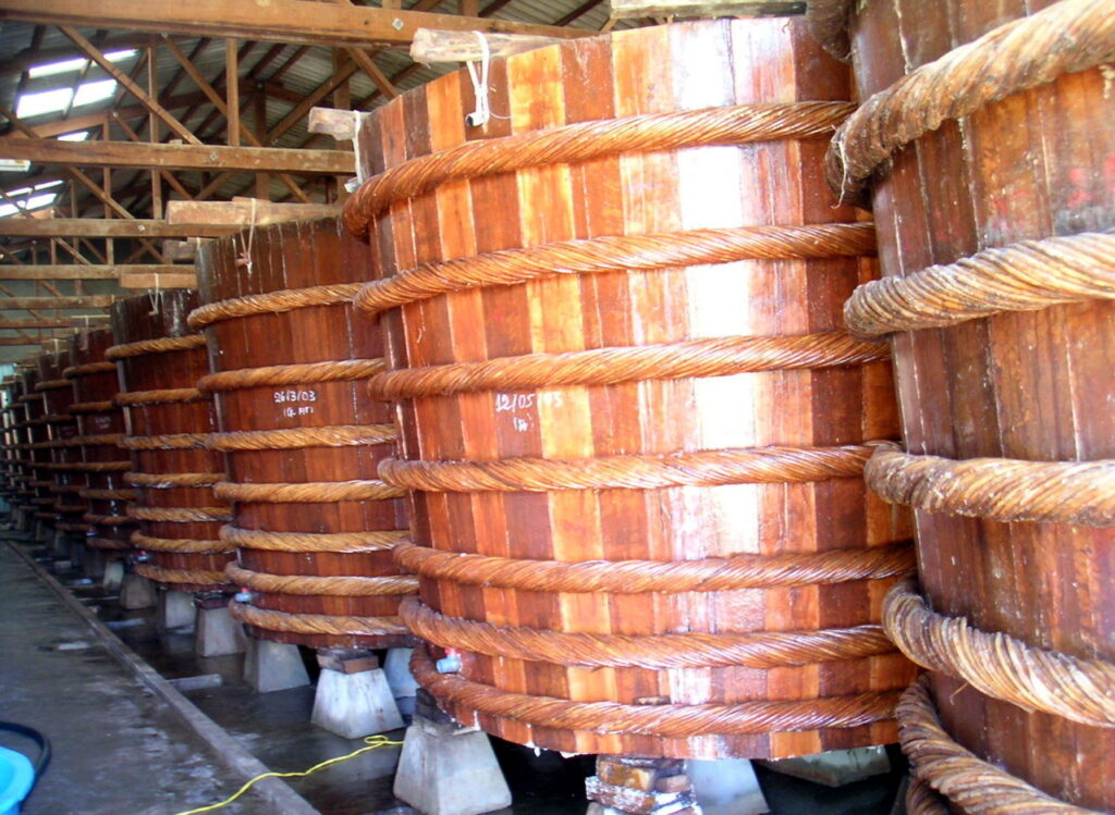 Sản xuất nước mắm truyền thống tại Phú Quốc